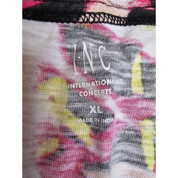 INC Int'l Concepts All Over Graphic Print Raw Hem T-Shirt V-Neck Size XL - Picture 5 of 9